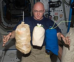 Departure Preps For ISS Crew Members