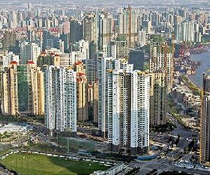China showcases global muscle at auto show