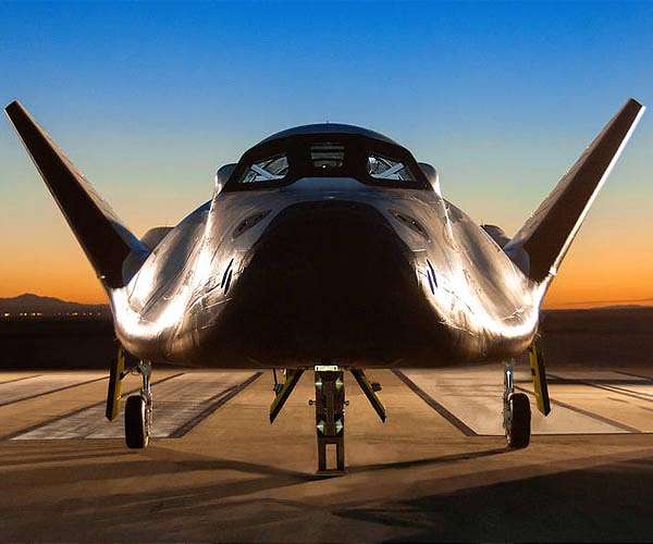 NASA announces launch plans for new Dream Chaser spaceplane