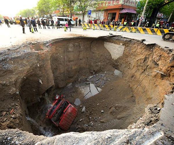 Huge sinkhole threatens to swallow Mexican home