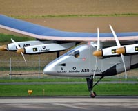 Solar plane on course, flying from Hawaii to California