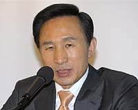 SKorea leader to plot NKorea moves with Obama