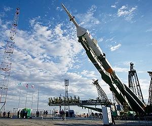 New ISS Crew Begins Pre-Flight Exams