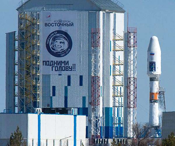 Russia lifts UK telecom satellites into orbit