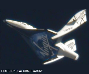 SpaceShipTwo's First Feathered Flight
