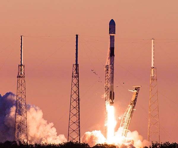 Falcon 9 launches sixth GPS 3 satellite