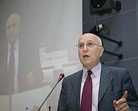 EU Environment Chief Says He Is Confident China Will Improve Environment
