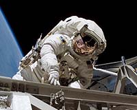 Atlantis Astronauts End Spacewalk Marred By Slippery Fingers