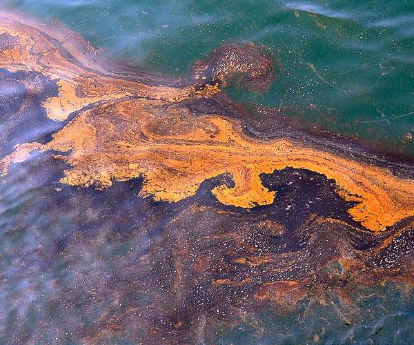Officials struggle to find source of Gulf of Mexico oil spill