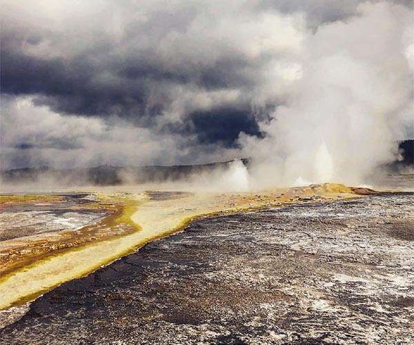 Even after an eruption, supervolcanoes remain a threat for thousands of years
