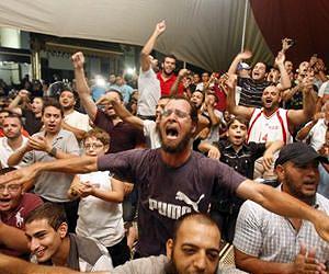 Syria opposition chief urges arming of rebels