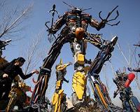 Vietnamese roll out Transformers-inspired robot with green message