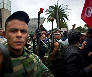 Hundreds protest against terrorism in Tunis