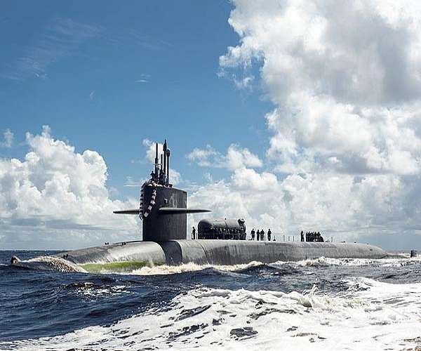 Submarine USS Georgia, in Arabian Gulf, visits Bahrain