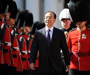 Chinese insurer hits out at Wen Jiabao report