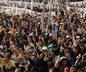 China press freedom campaign swells with new rally